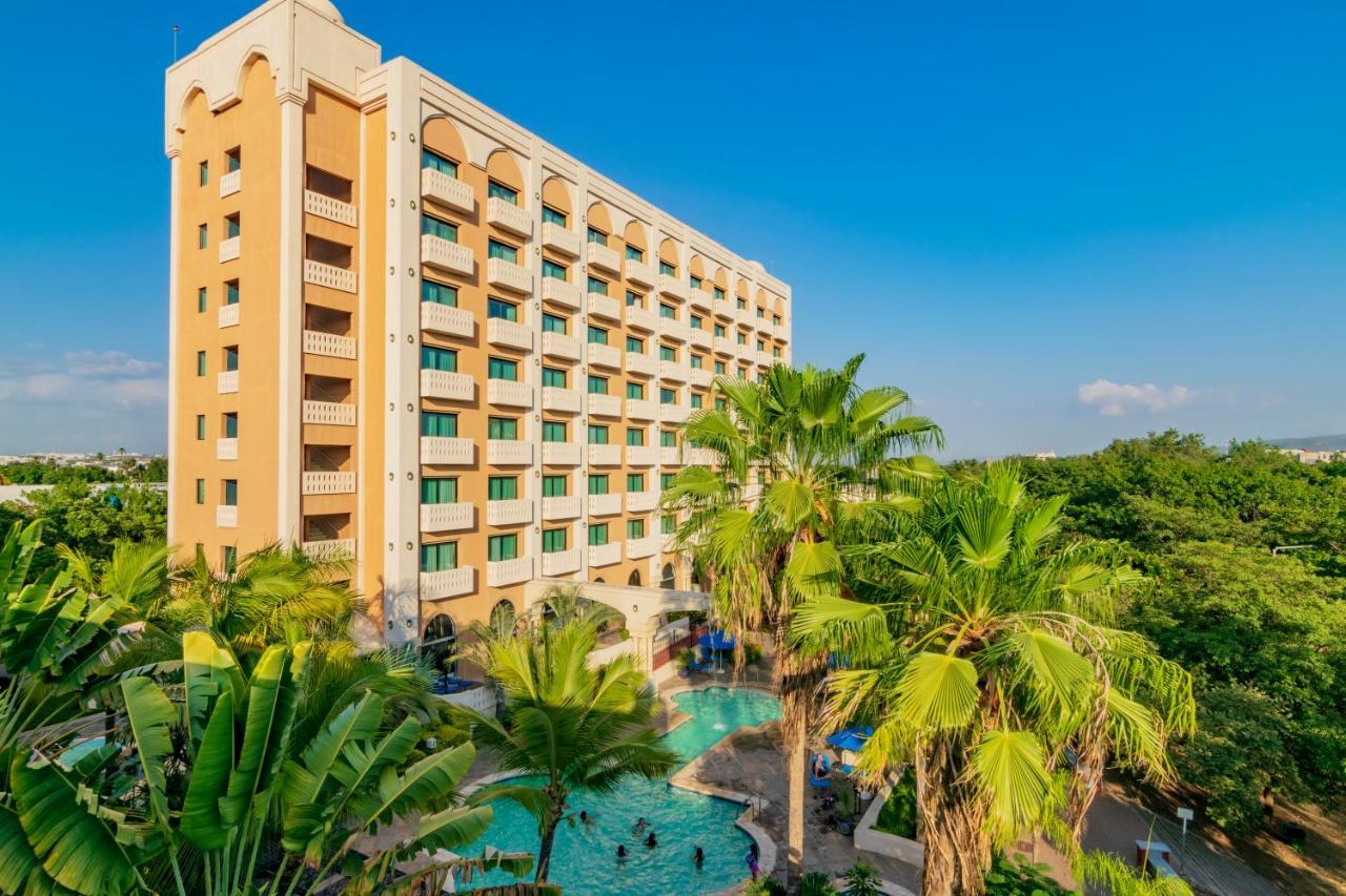 Hotel Lucerna Culiacán Buitenkant foto
