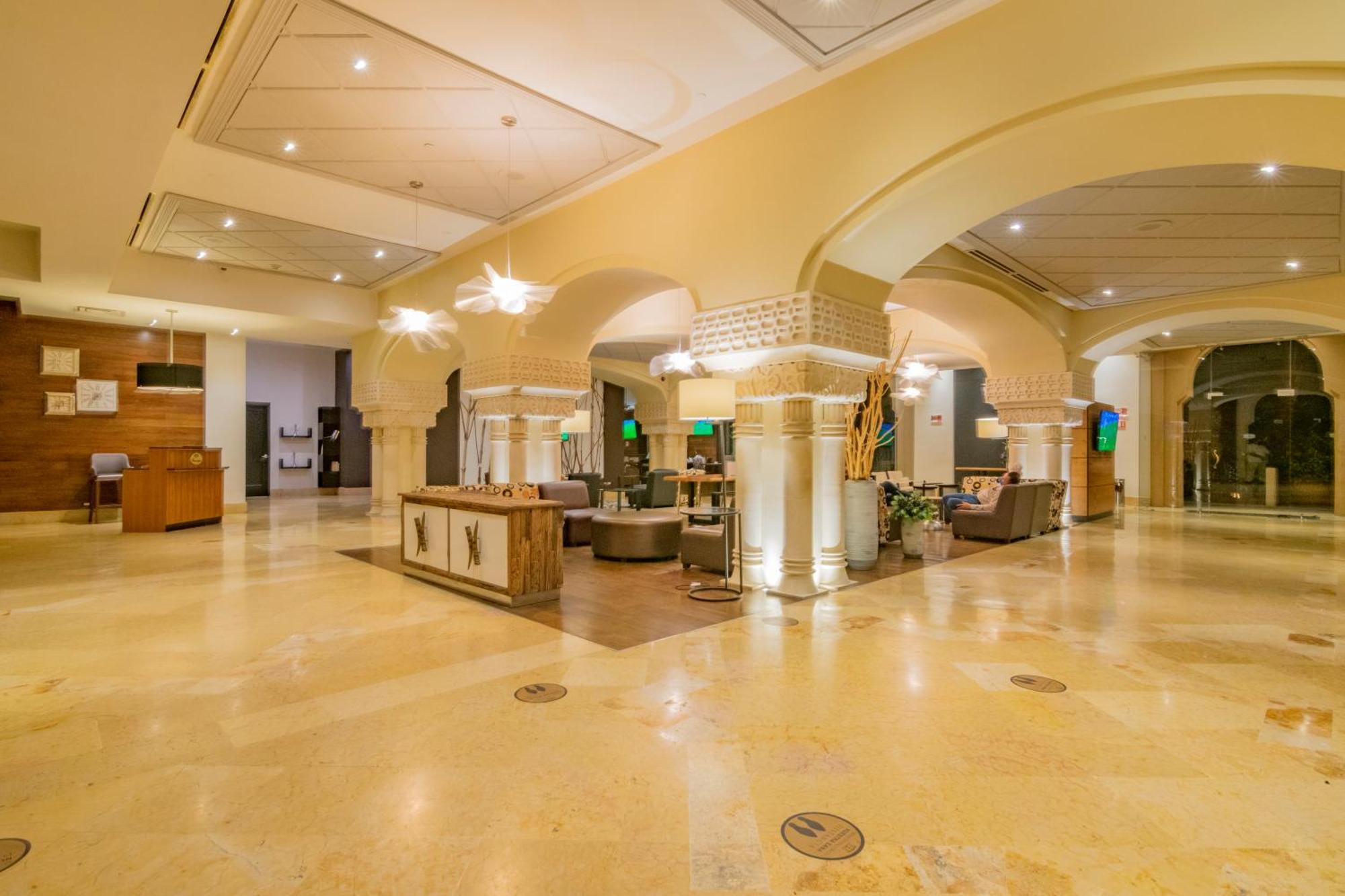 Hotel Lucerna Culiacán Buitenkant foto